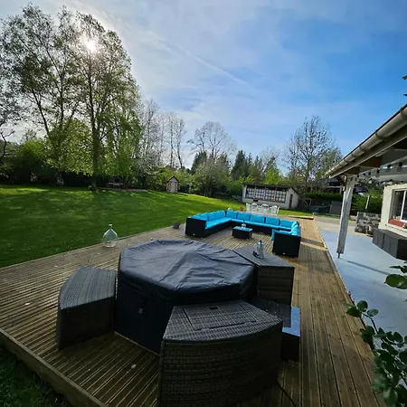 Le Clos Des Oiseaux Bed & Breakfast Maisnieres